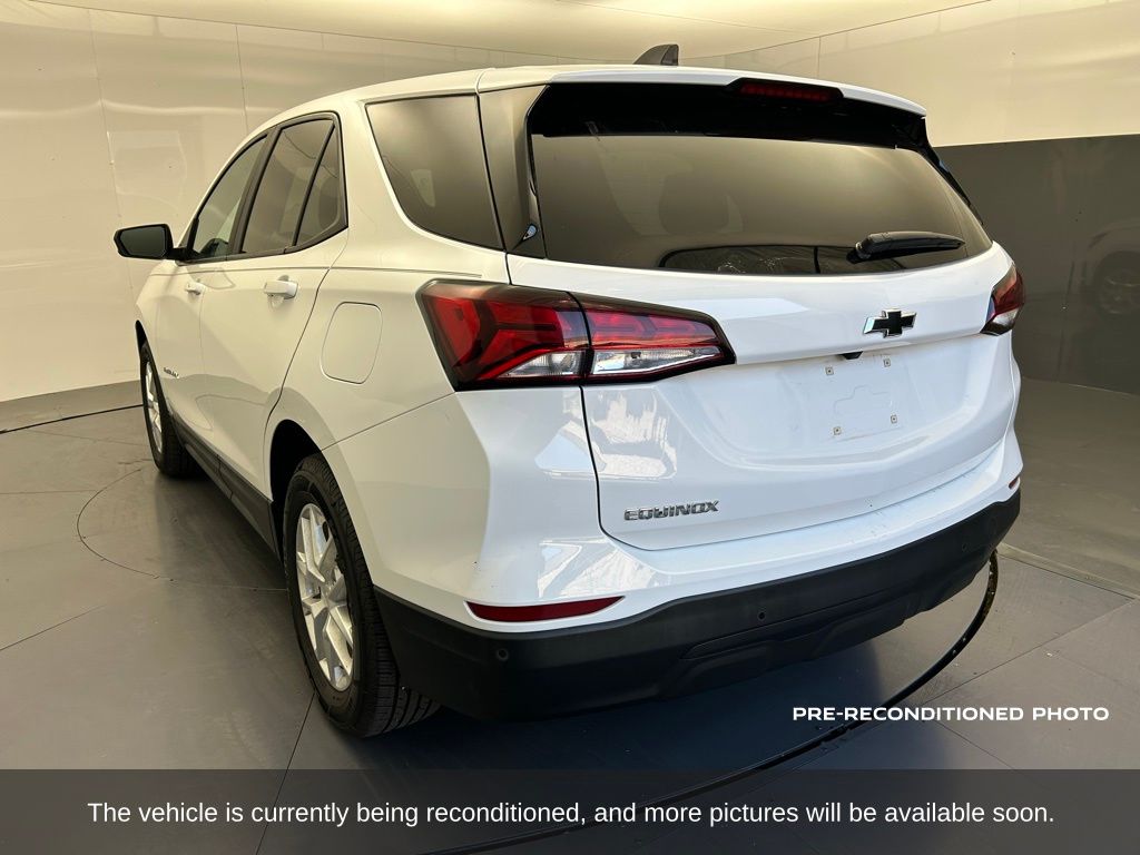 2022 Chevrolet Equinox photo 2
