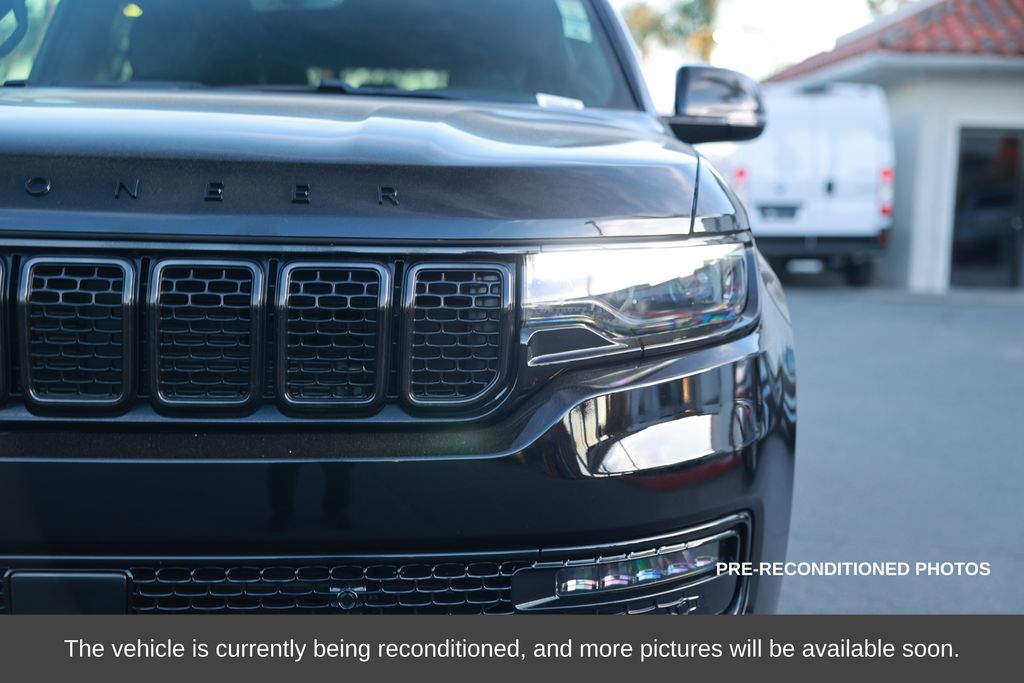 2024 Jeep Wagoneer Series II photo 4