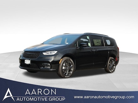 2026 Chrysler Pacifica Limited Passenger Van