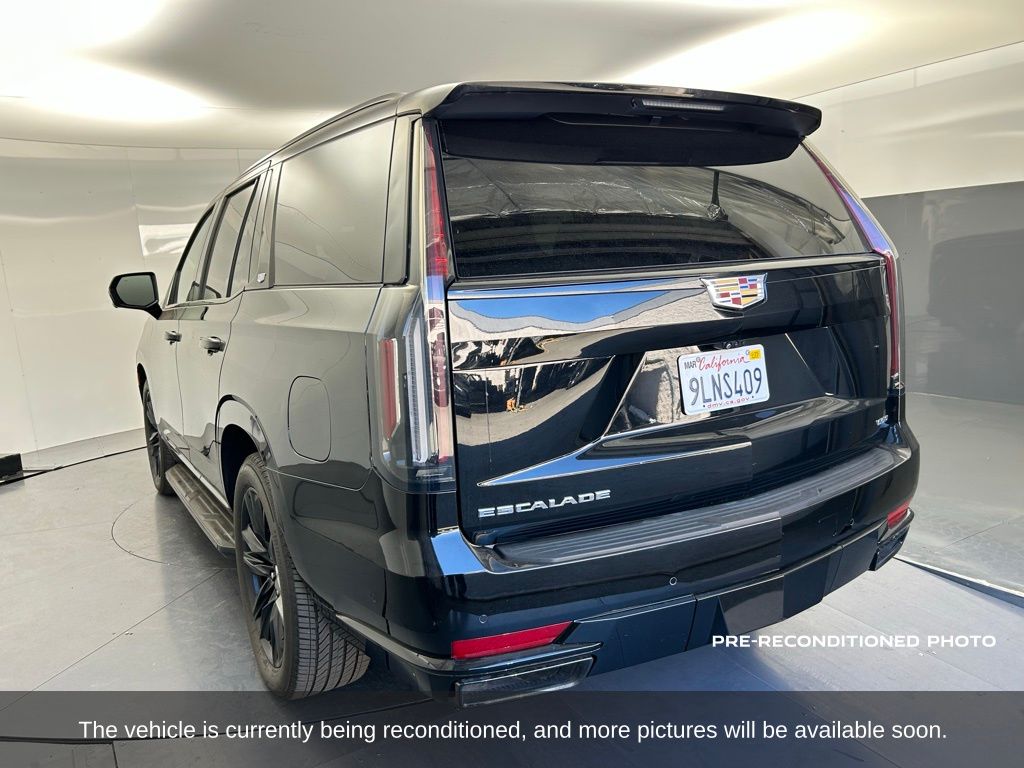2024 Cadillac Escalade Sport photo 3