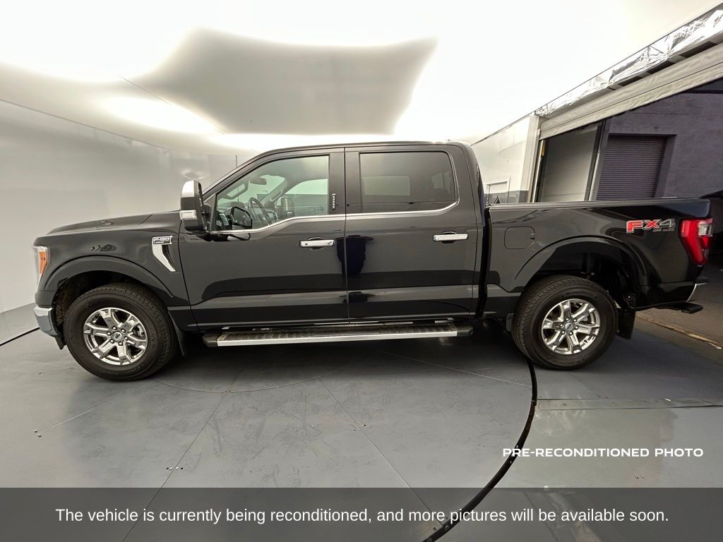 2022 Ford F-150 Lariat photo 2