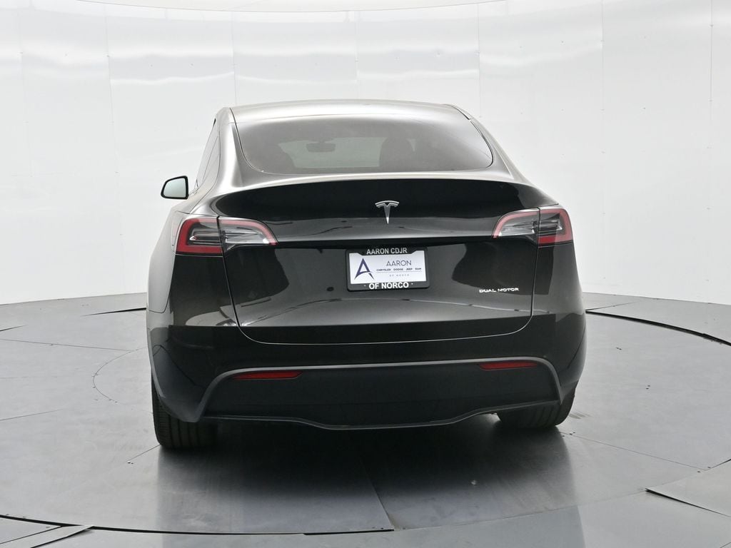 2023 Tesla Model Y Long Range photo 3