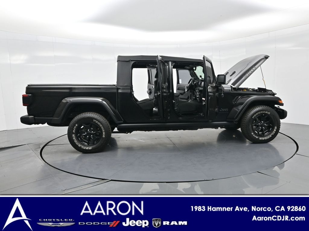 Used 2021 Jeep Gladiator Sport Truck Crew Cab