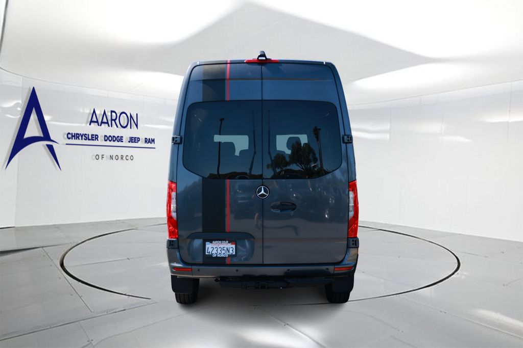 2022 Mercedes-Benz Sprinter 2500 Standard Roof I4 photo 2