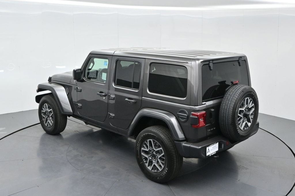 2025 Jeep Wrangler 4-Door Sahara - Photo 27