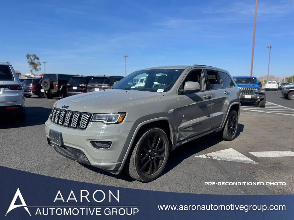 2021 Jeep Grand Cherokee Laredo X's photo
