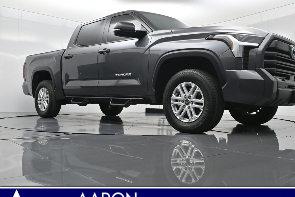2024 Toyota Tundra SR5 CrewMax photo 2