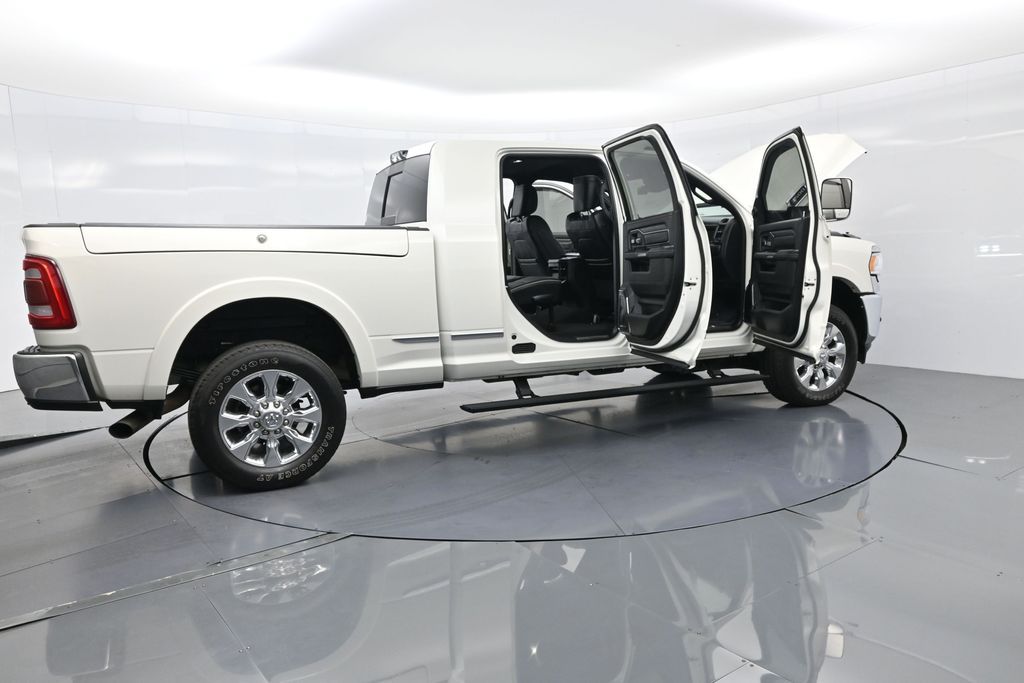 2022 Ram 3500 Limited photo 4