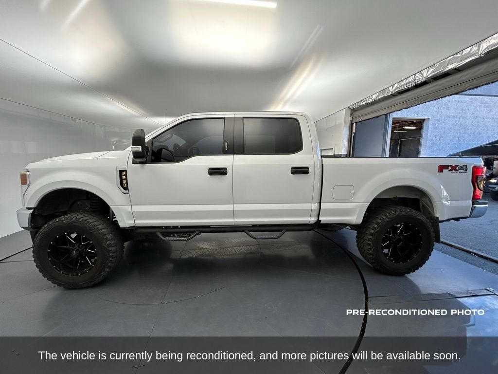 2020 Ford F-250 XLT photo 2