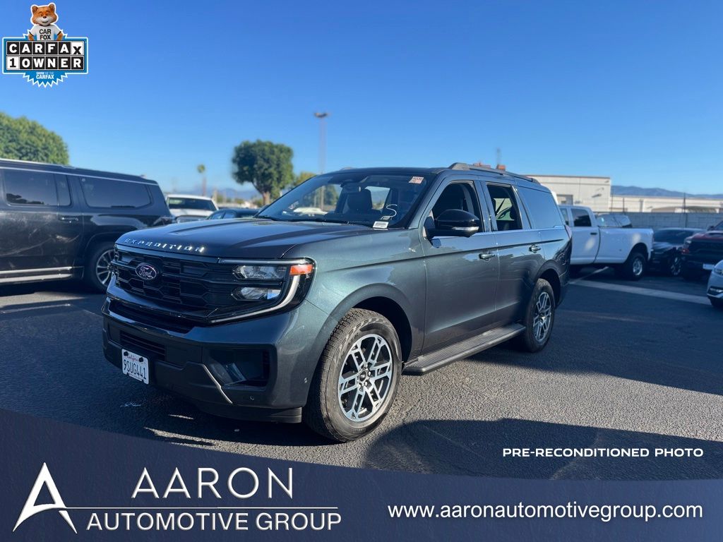 2025 Ford Expedition's photo