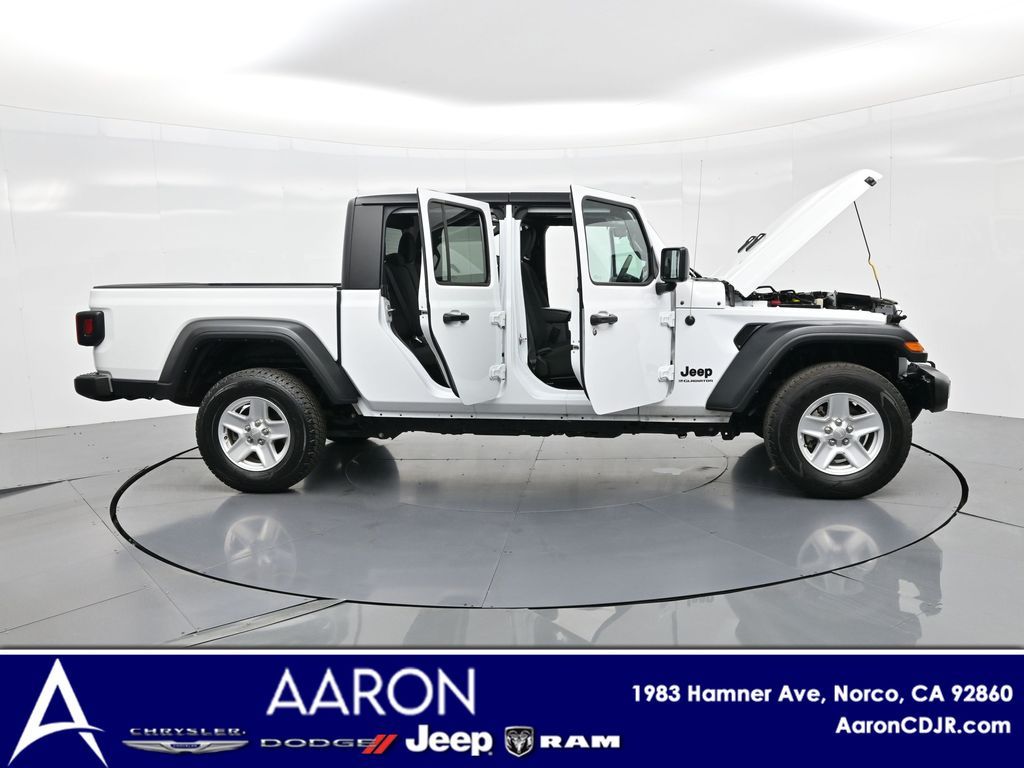 2023 Jeep Gladiator Sport S photo 3