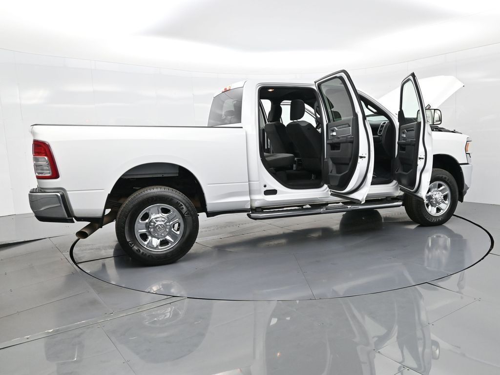 2021 Ram 3500 Big Horn photo 4