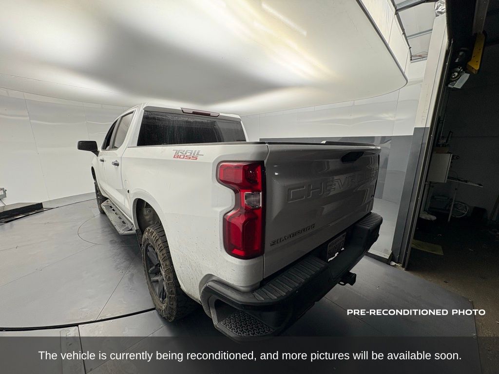 2019 Chevrolet Silverado 1500 LT Trail Boss photo 3