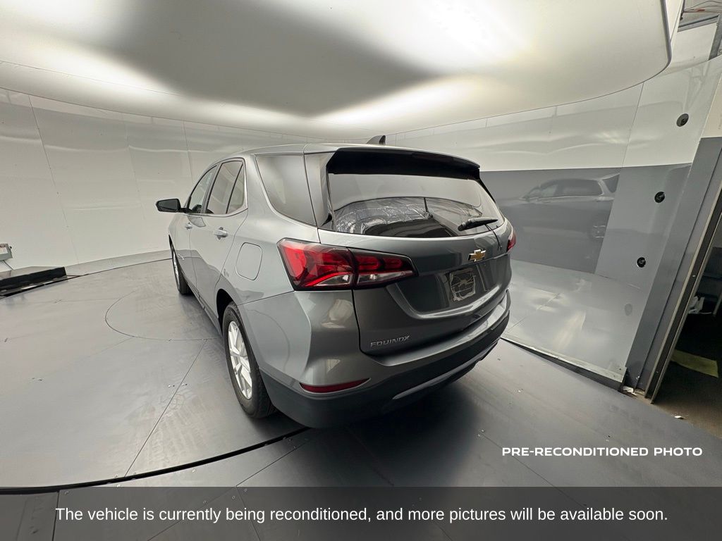 2023 Chevrolet Equinox photo 2