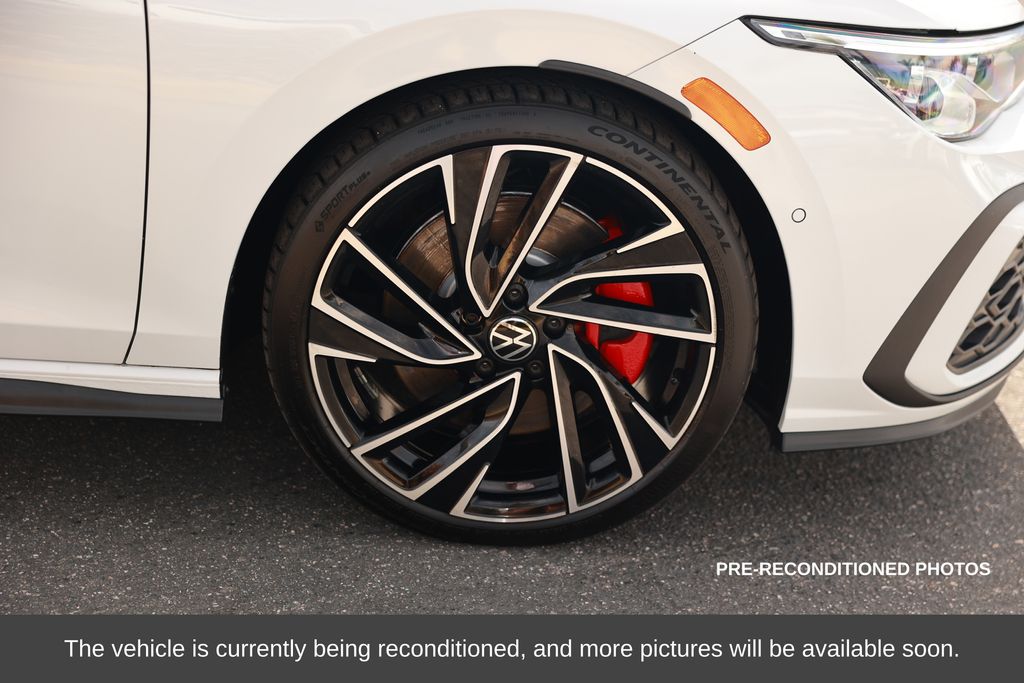 2023 Volkswagen Golf GTI 2.0T Autobahn photo 3