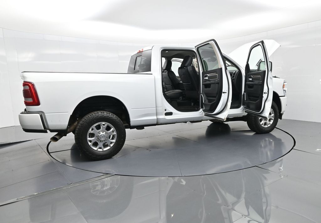 2024 Ram 2500 Laramie photo 4