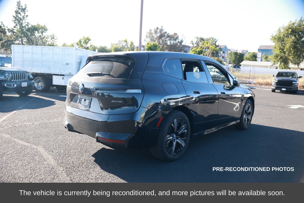 2024 BMW iX xDrive50 photo 4