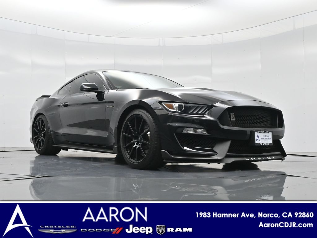 2018 Ford Mustang Shelby photo 2