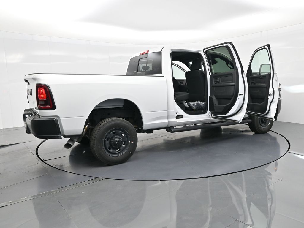 2025 Ram 2500 Tradesman photo 3