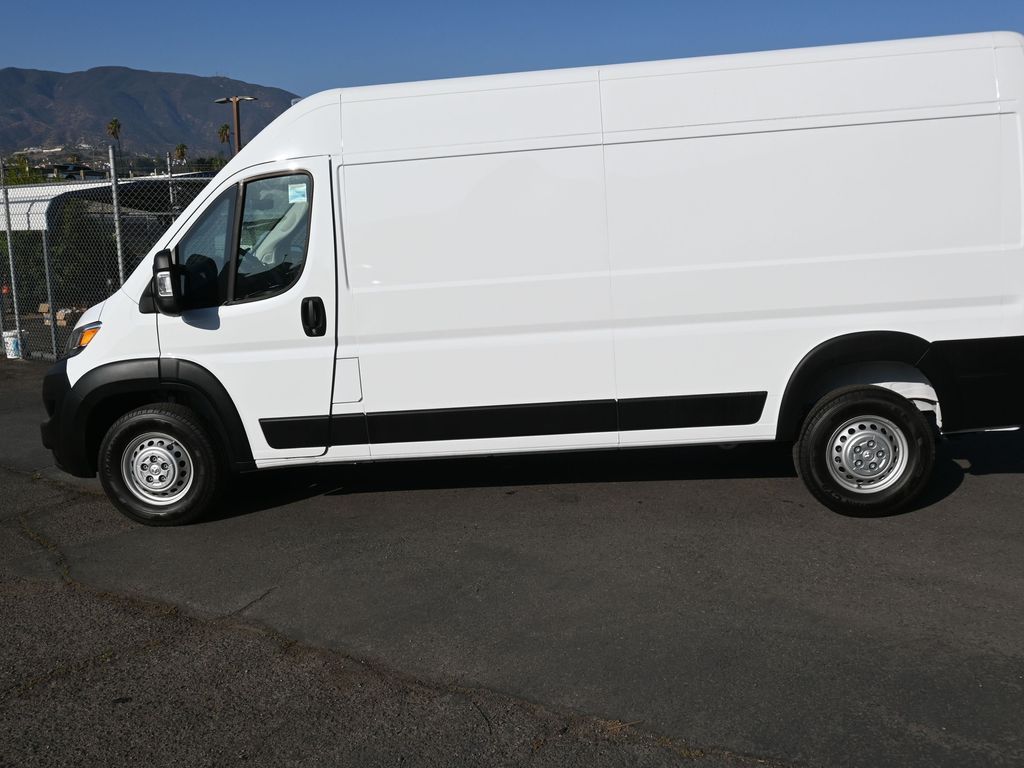 2026 Ram ProMaster 3500 Cargo Van photo 3