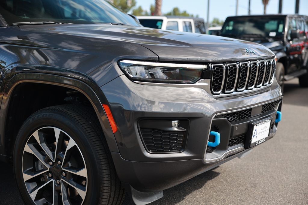 2023 Jeep Grand Cherokee 4xe Overland photo 6