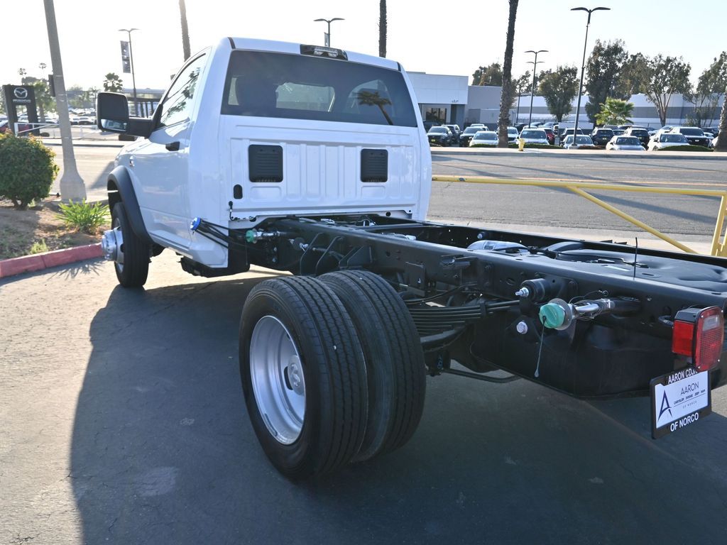 2025 Ram 5500 Tradesman photo 4
