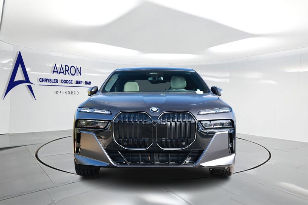 Used 2025 BMW i7 xDrive60 Sedan