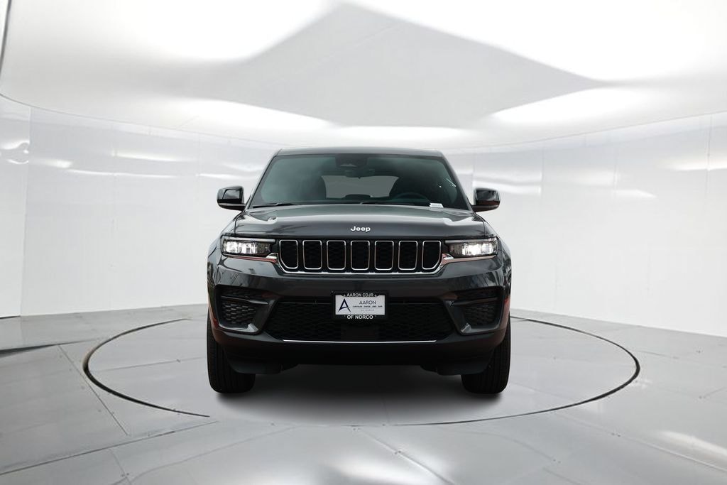 New 2025 Jeep Grand Cherokee Laredo X Sport Utility