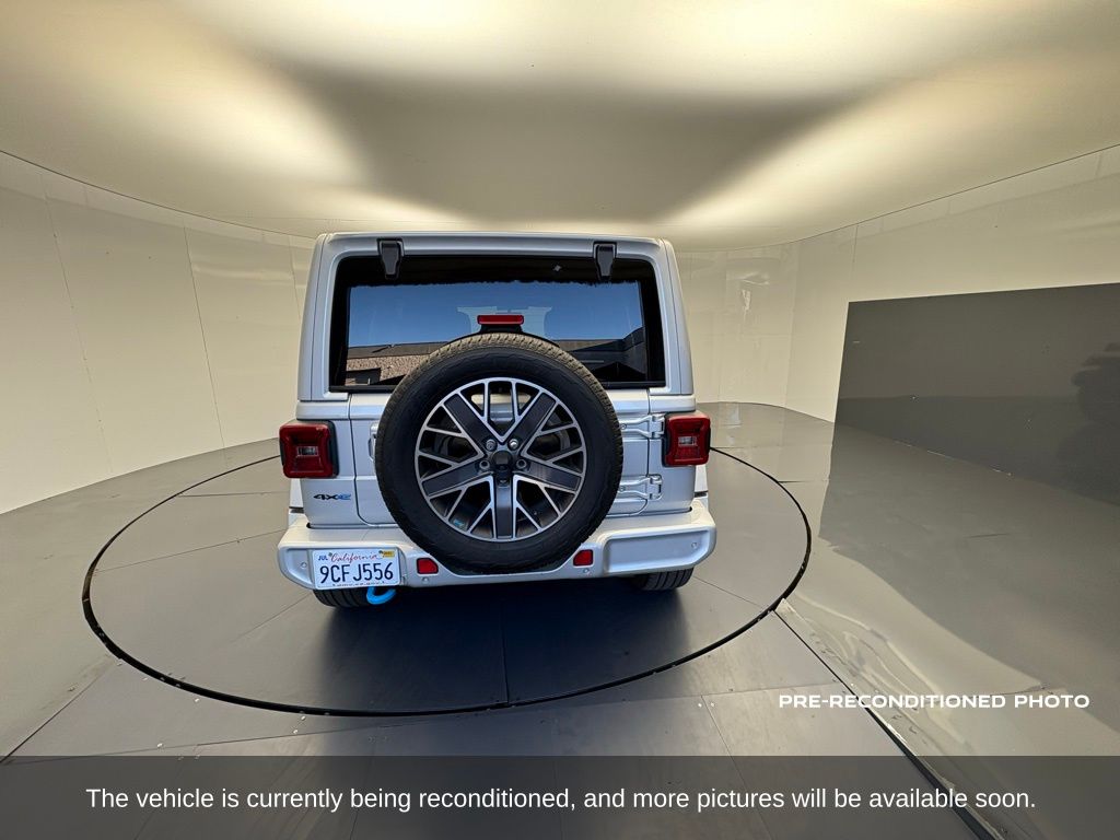 2022 Jeep Wrangler Unlimited 4xe High Altitude Sahara photo 3