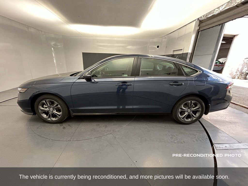 2024 Honda Accord Hybrid EX-L photo 2