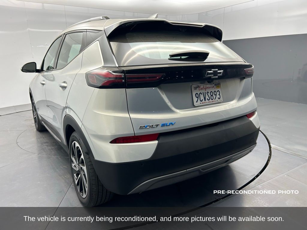 2023 Chevrolet Bolt EUV Premier photo 3