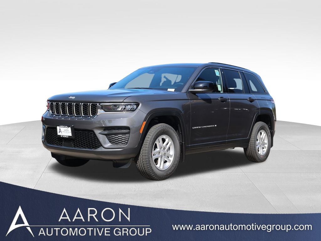 2025 Jeep Grand Cherokee Laredo's photo