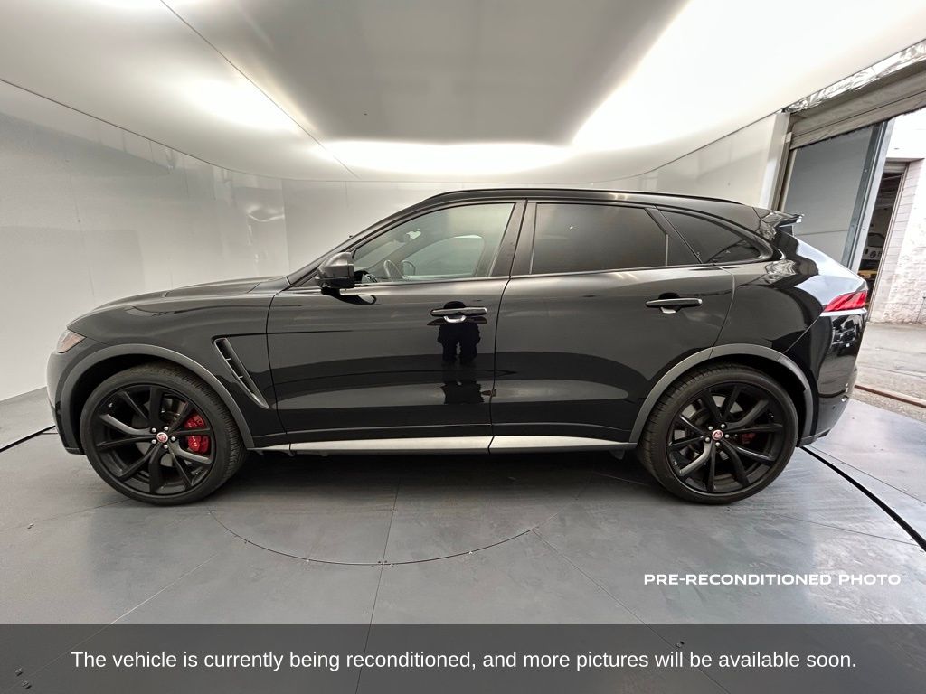 2020 Jaguar F-PACE SVR photo 2