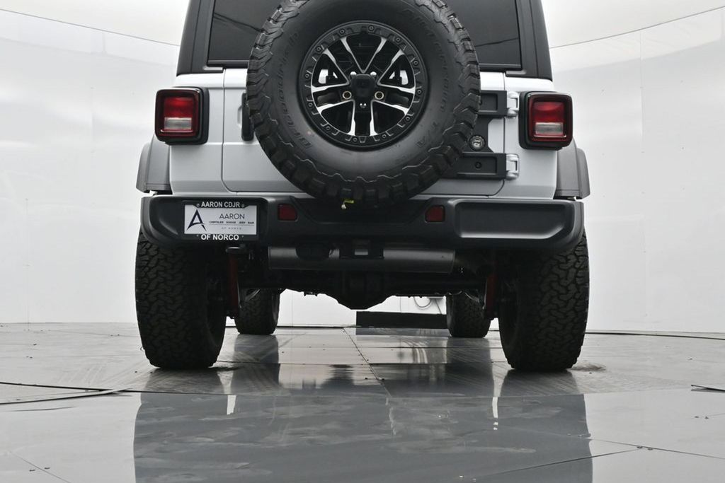 2025 Jeep Wrangler 4-Door Willys - Photo 44