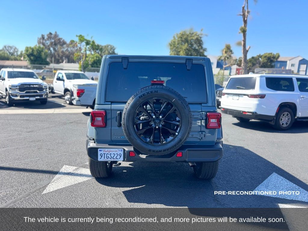 2025 Jeep Wrangler 4xe Sahara photo 4