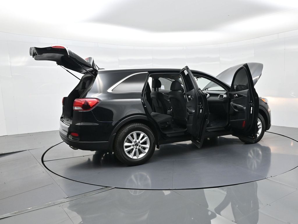 2020 Kia Sorento LX photo 4
