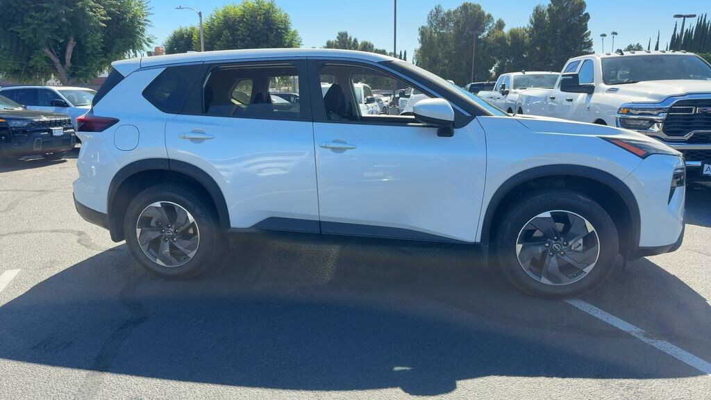 Used 2024 Nissan Rogue SV SUV