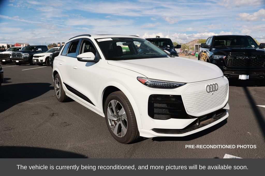 2025 Audi Q6 e-tron Premium photo 3