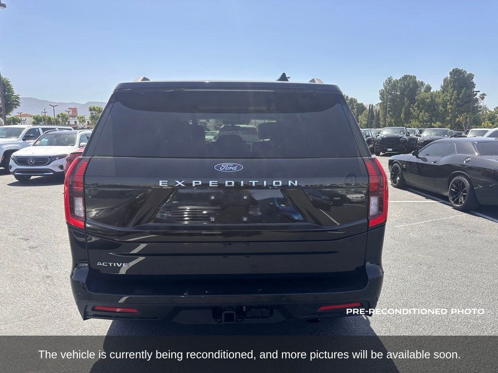 2025 Ford Expedition Active photo 4