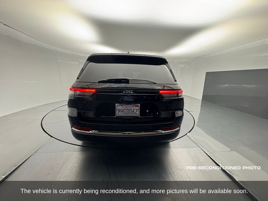 2022 Jeep Grand Cherokee Limited photo 4