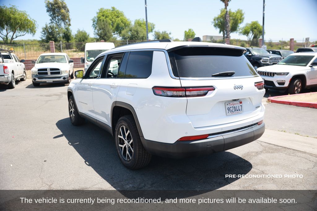 2023 Jeep Grand Cherokee L Limited photo 3