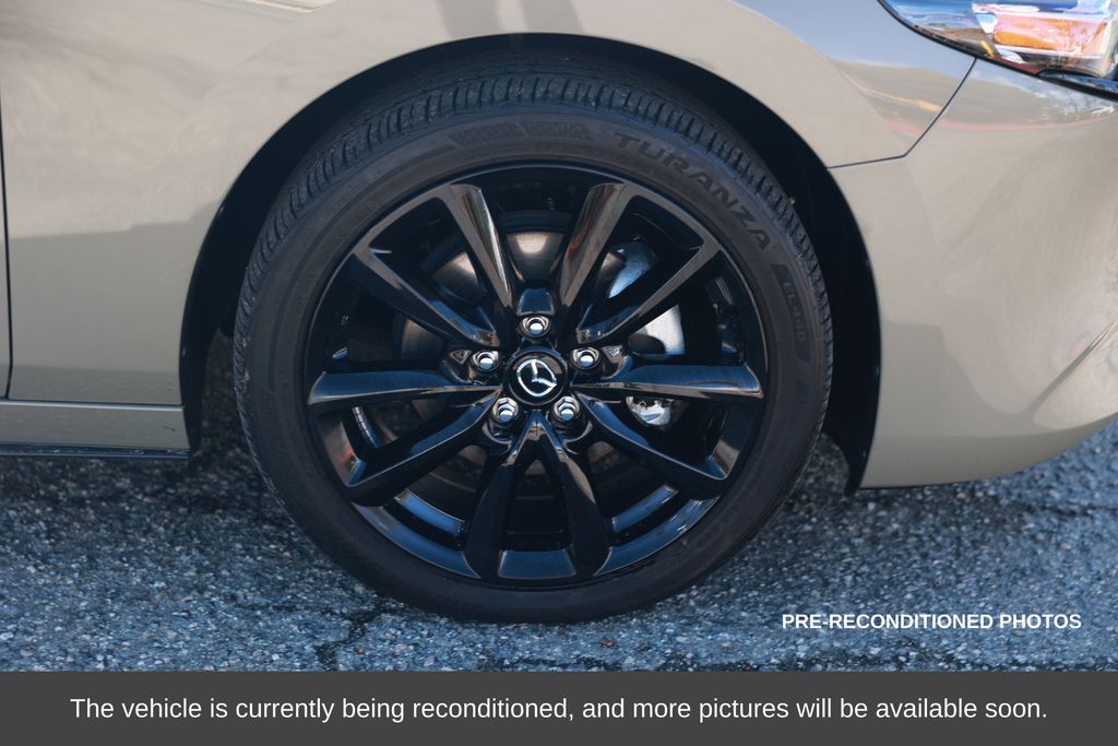 2024 Mazda Mazda3 Hatchback 2.5 Carbon Turbo photo 3