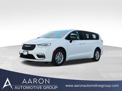 2026 Chrysler Pacifica Select Passenger Van