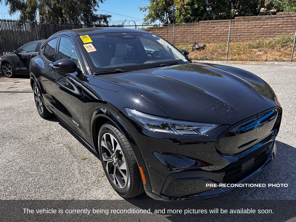 2023 Ford Mustang Mach-E Premium photo 3
