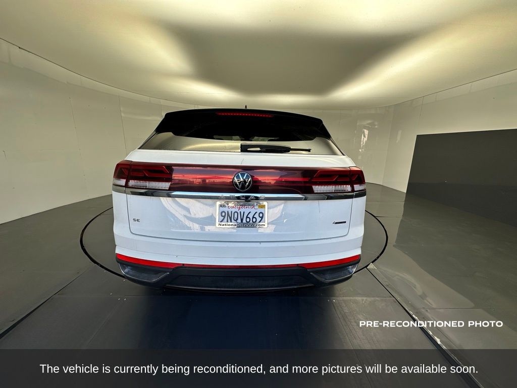 Used 2024 Volkswagen Atlas Cross Sport 2.0T SE SUV