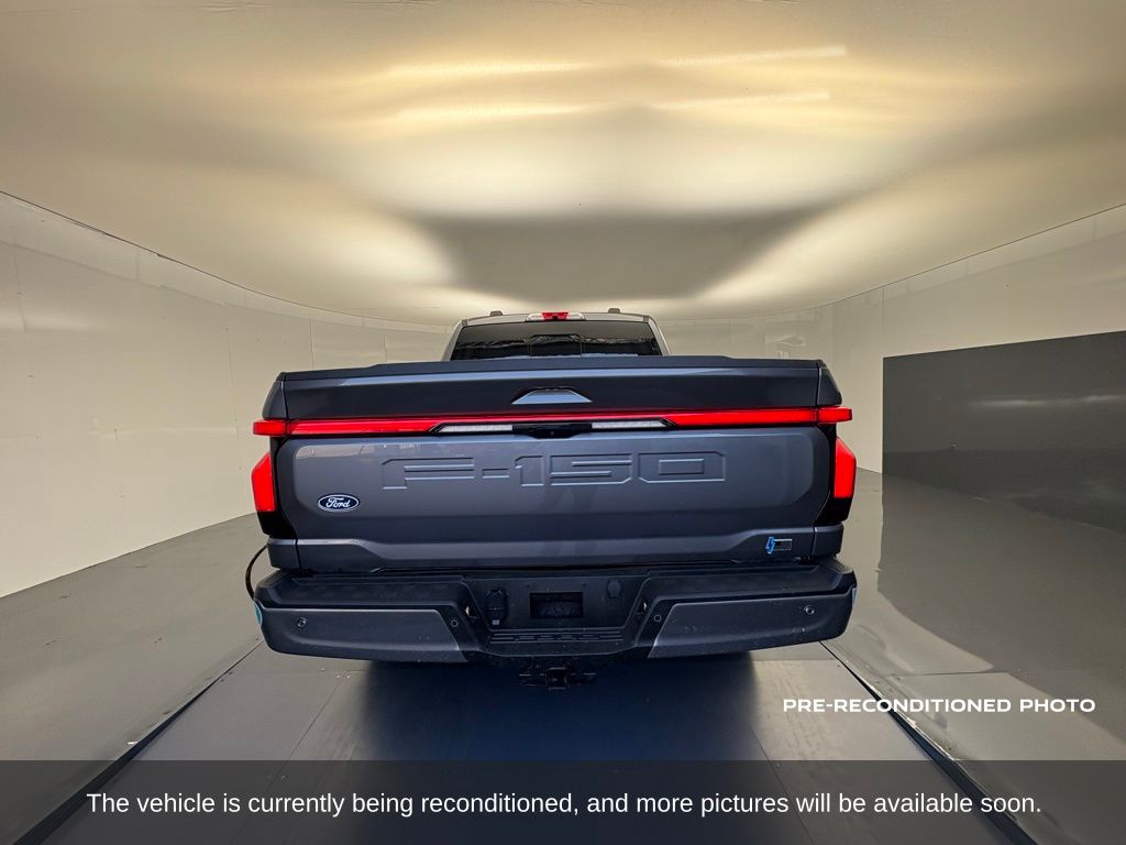 2024 Ford F-150 Lightning Lariat photo 4