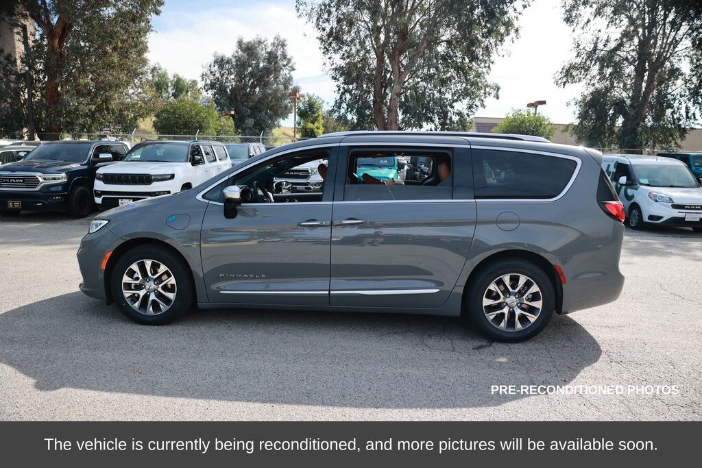 Used 2023 Chrysler Pacifica Plug-In Hybrid Pinnacle Van Passenger Van