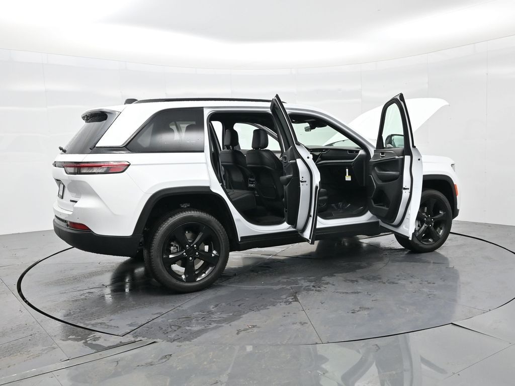New 2025 Jeep Grand Cherokee Limited Sport Utility