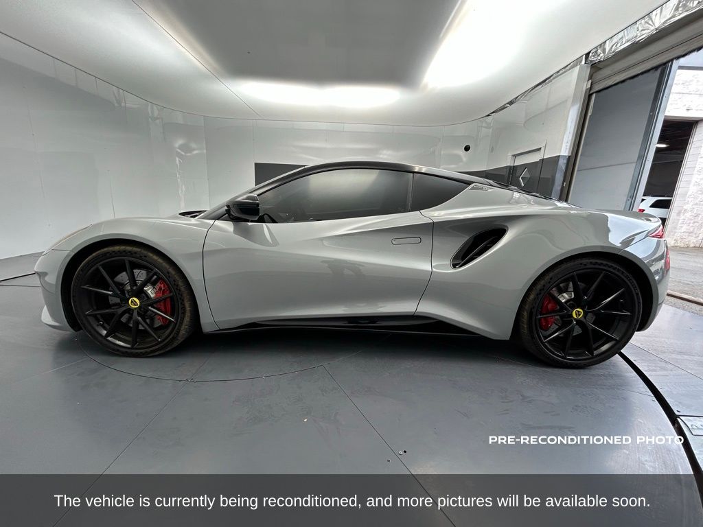 2024 Lotus Emira First Edition photo 2