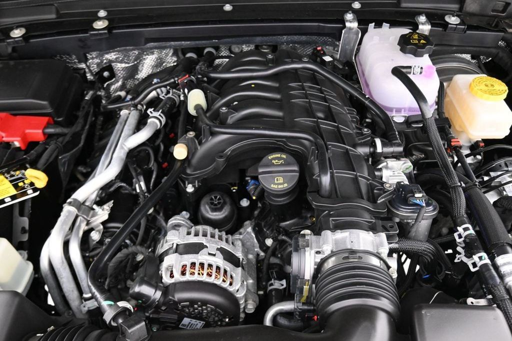 2025 Jeep Wrangler 4-Door Sahara - Photo 18